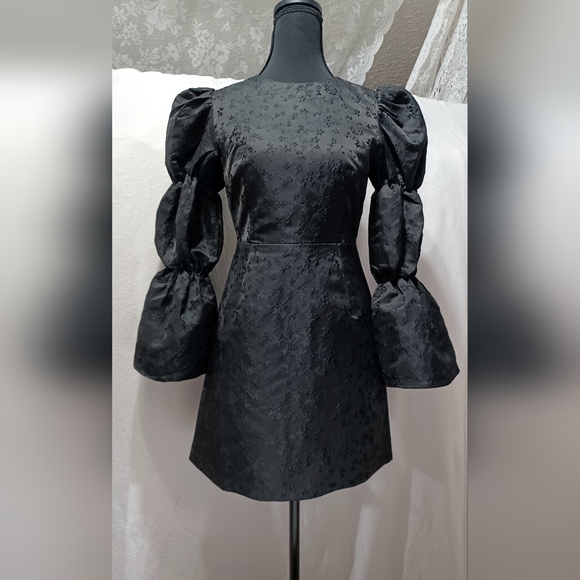 NWT Hyacinth House Black Jacquard Puff Sleeve Darcy Mini Dress Size XS